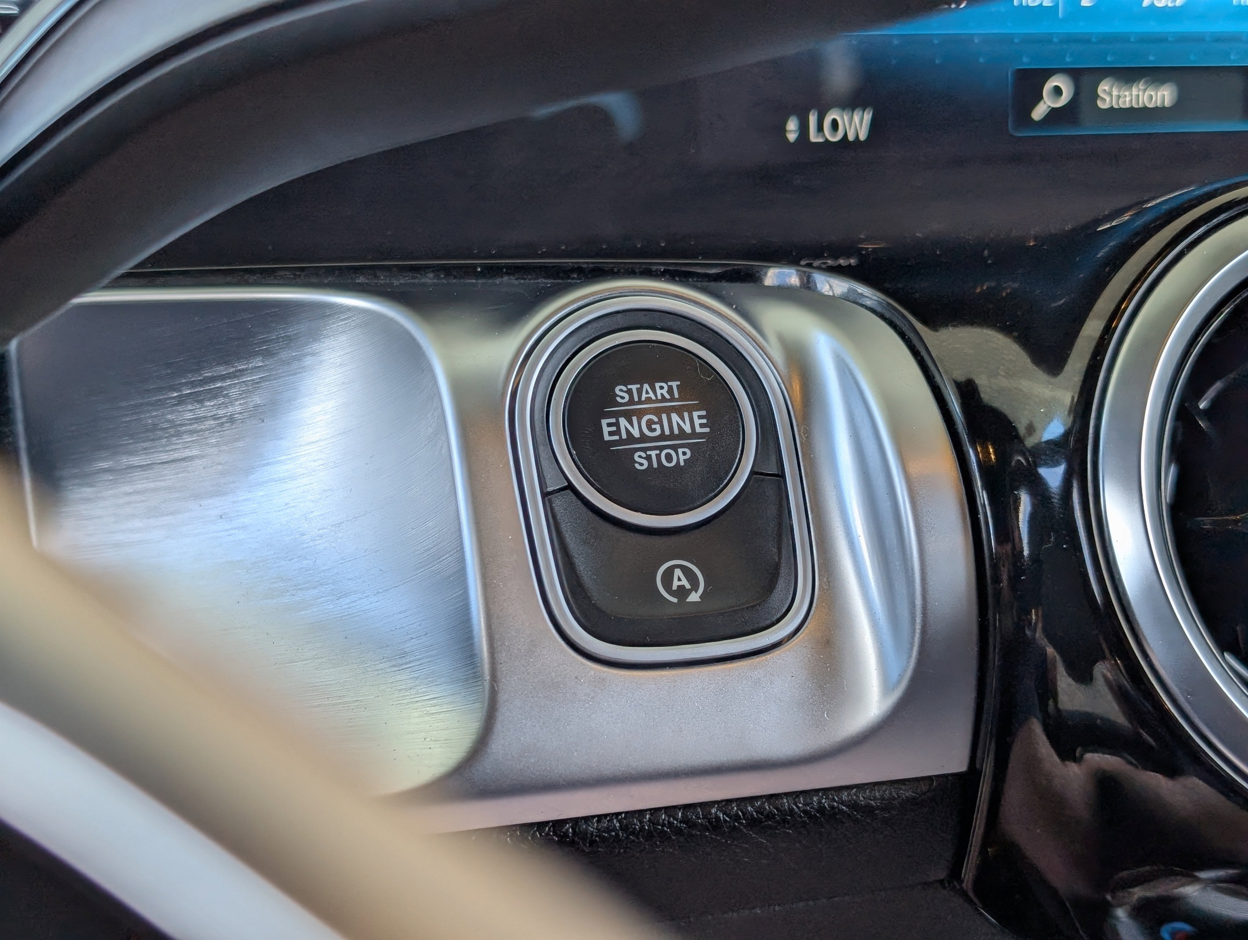 Used 2023 Mercedes-Benz GLB 250 4MATIC image 22