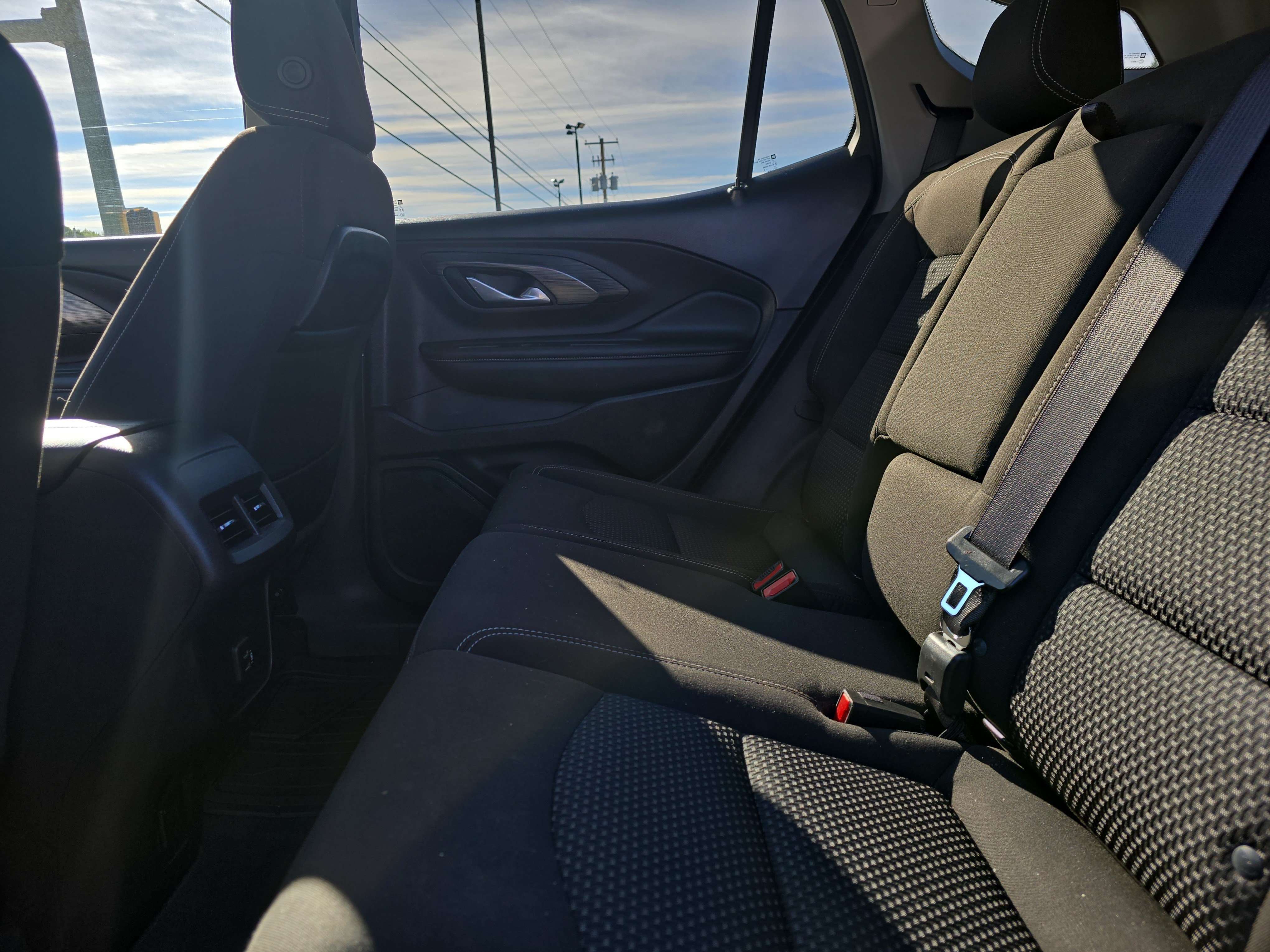 Used 2023 GMC Terrain SLE w/ Driver Convenience Package AWD/4WD image 13