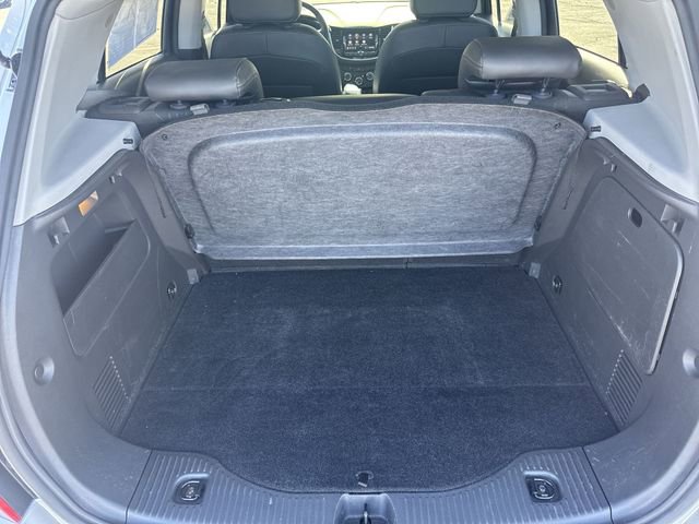 Certified 2022 Chevrolet Trax LT w/ LT Convenience Package image 25