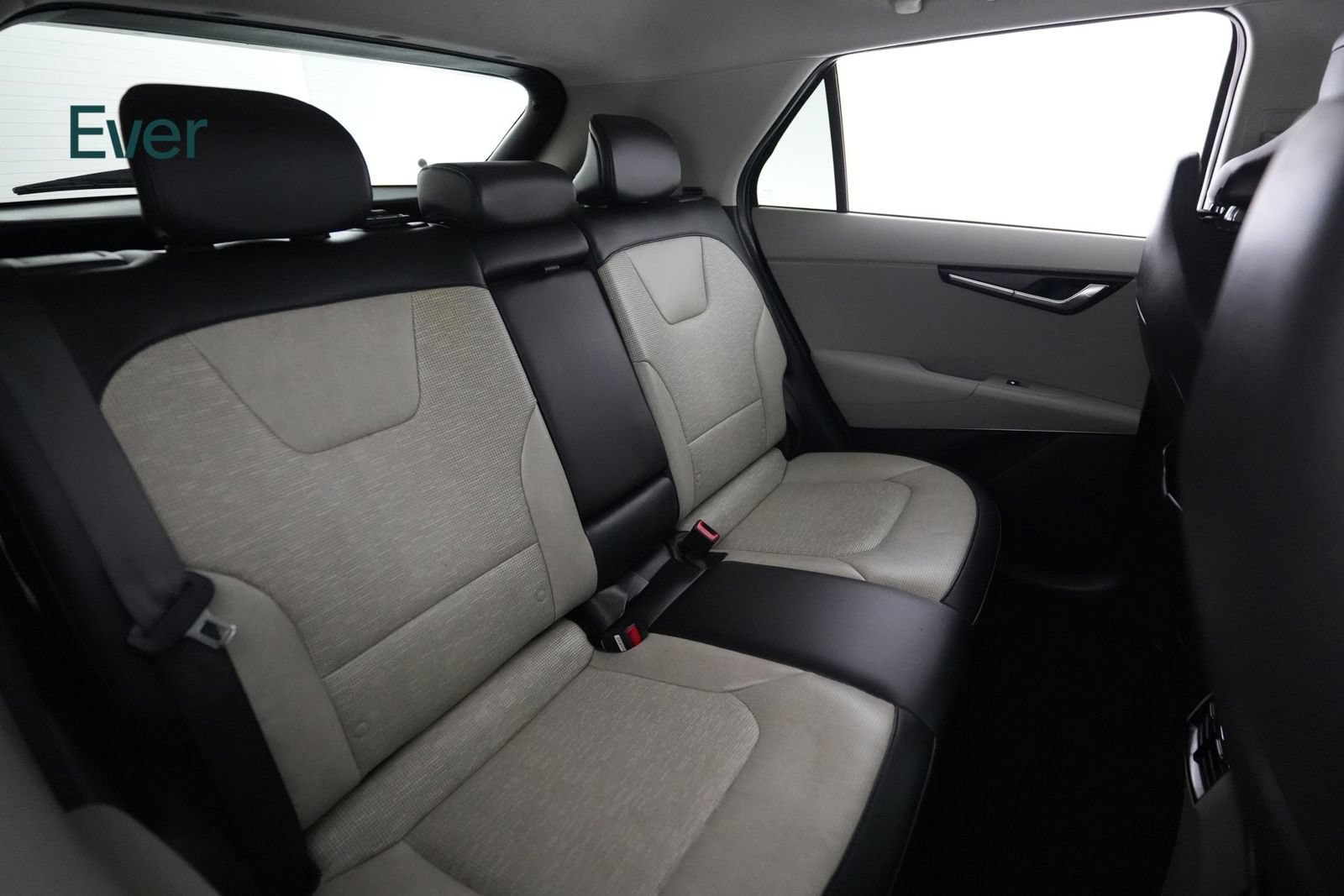 Used 2023 Kia Niro Wave FWD image 5