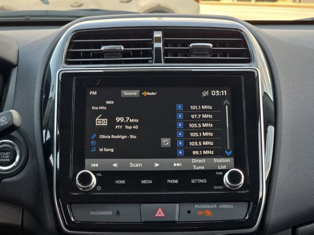 Used 2025 Mitsubishi Outlander Sport SE AWD/4WD image 13