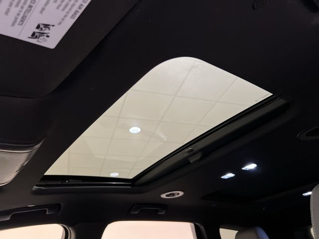 Certified 2022 Buick Enclave Essence w/ Experience Buick Package FWD image 18