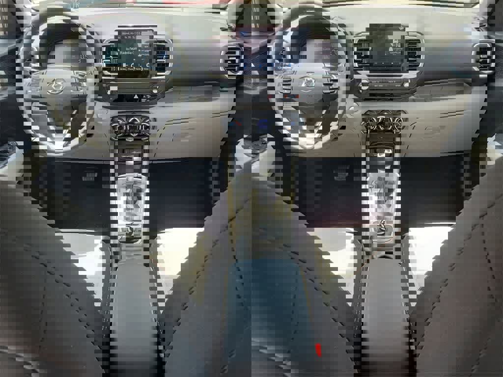 New 2025 Hyundai Venue SEL image 12