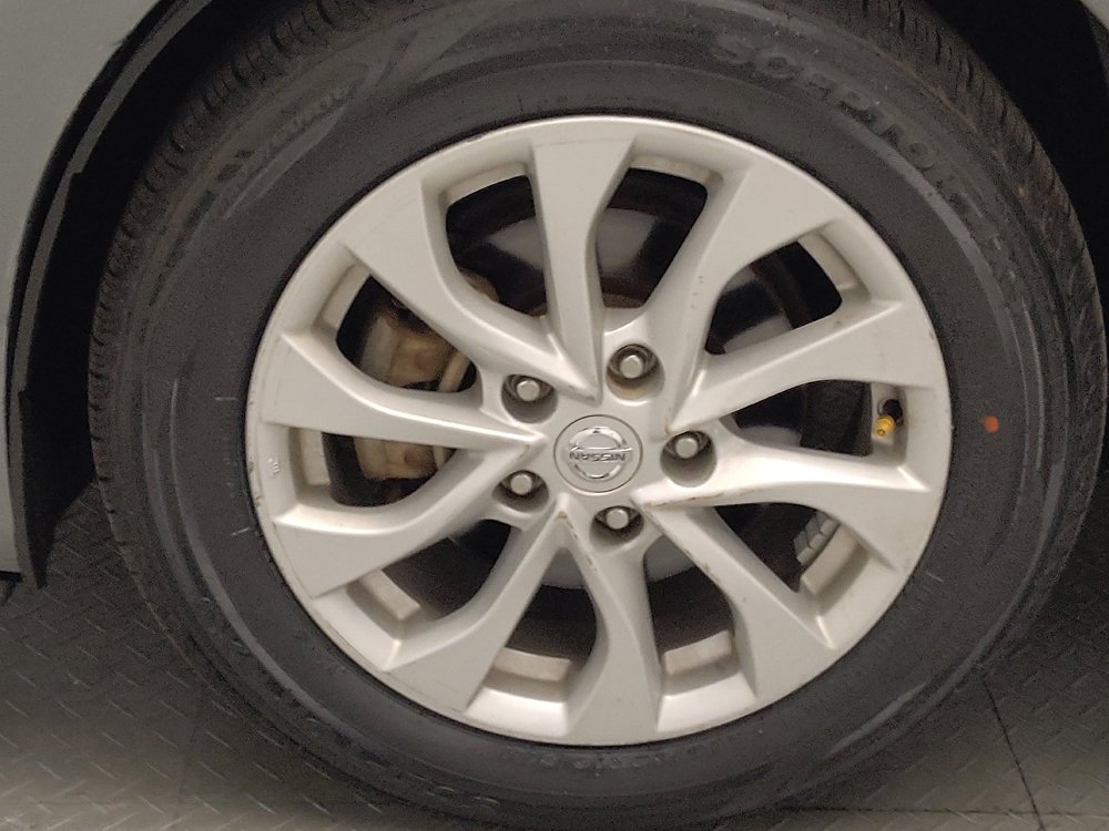 Used 2019 Nissan Sentra SV FWD image 31