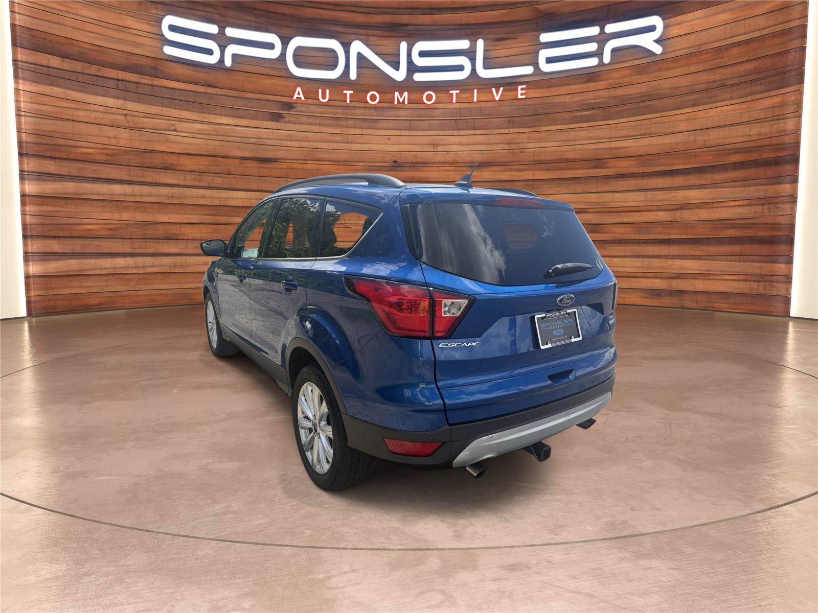 Used 2019 Ford Escape SEL AWD/4WD image 3