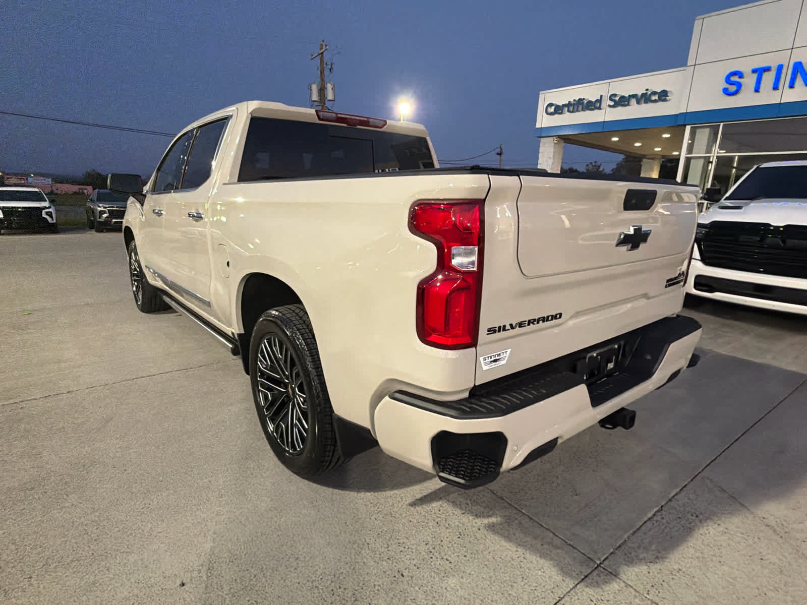 New 2026 Chevrolet Silverado 1500 High Country AWD/4WD image 10