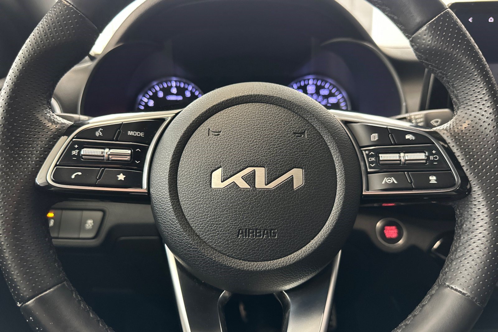 Used 2022 Kia Forte GT-Line w/ GT-Line Technology Package FWD image 11