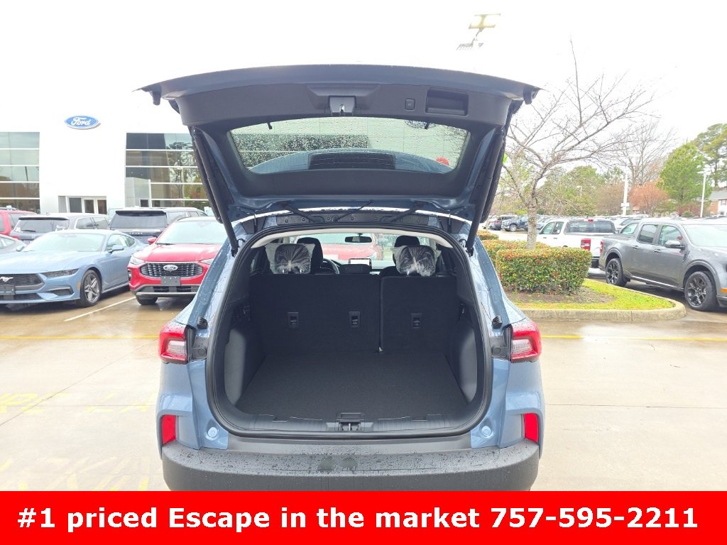 Used 2018 Ford Escape Titanium w/ Ford Safe & Smart Package image 9