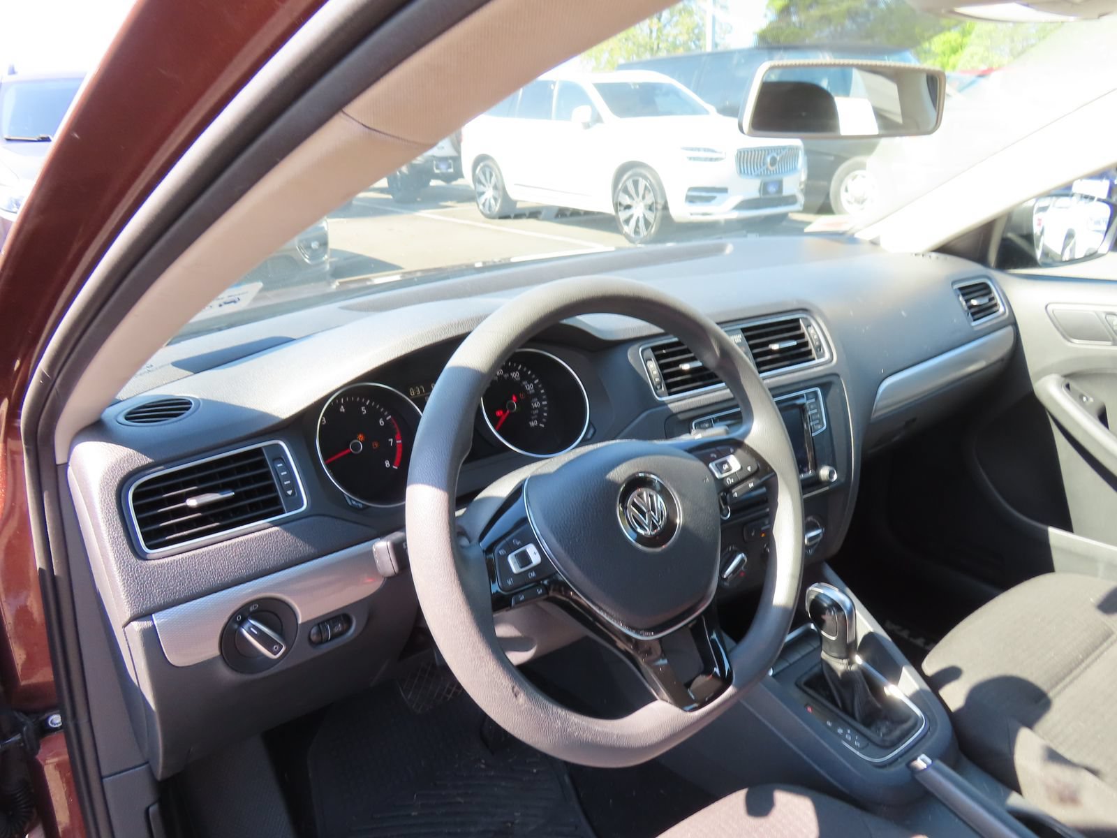 Used 2016 Volkswagen Jetta SE FWD image 13