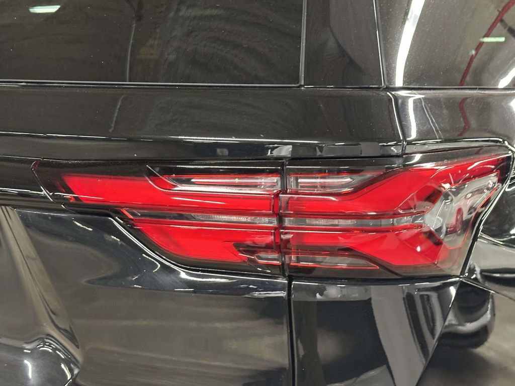 Certified 2023 Chevrolet Traverse LT AWD/4WD image 11