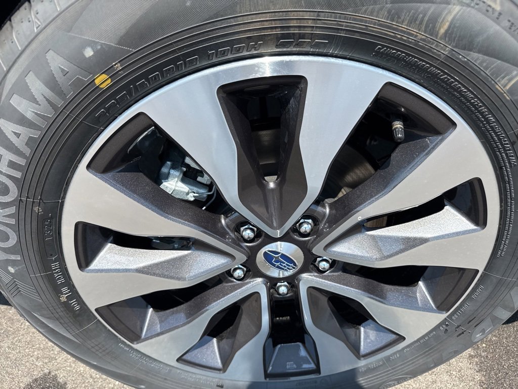 New 2025 Subaru Outback Touring XT image 36