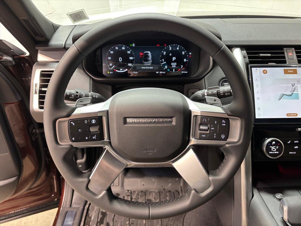 New 2026 Land Rover Discovery Limited Edition AWD/4WD image 17