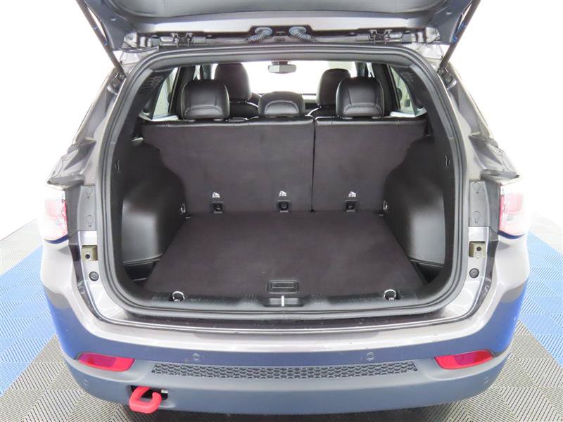 Used 2024 Jeep Compass Trailhawk AWD/4WD image 9