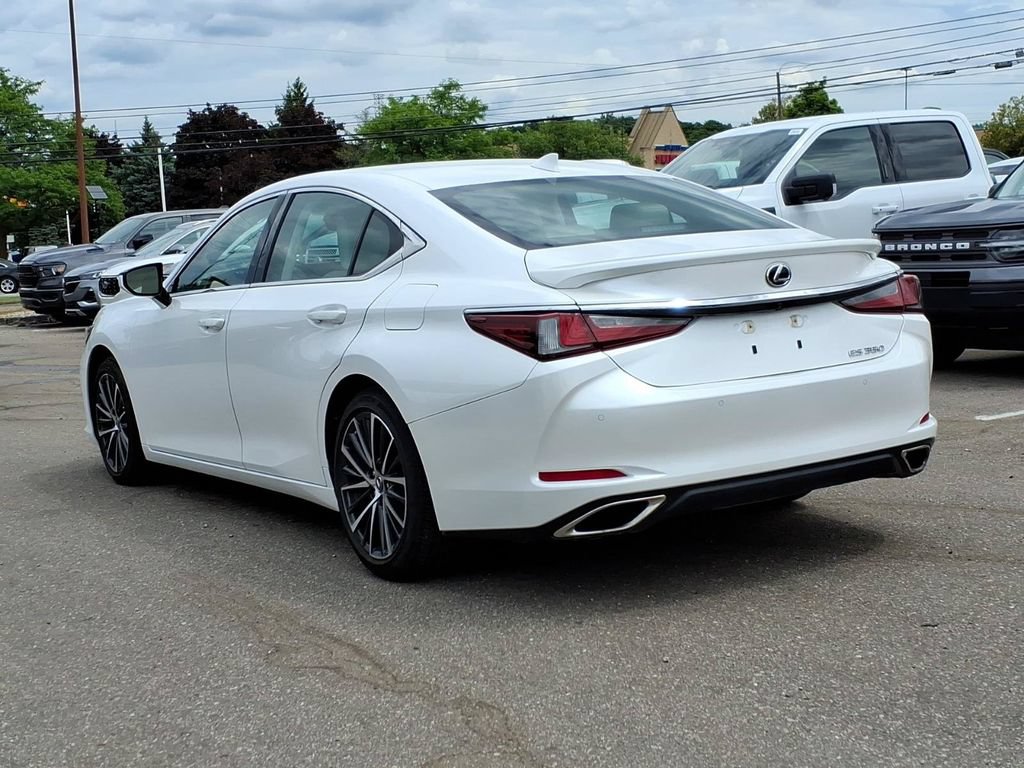 Used 2024 Lexus ES 350 w/ Premium Package FWD image 3