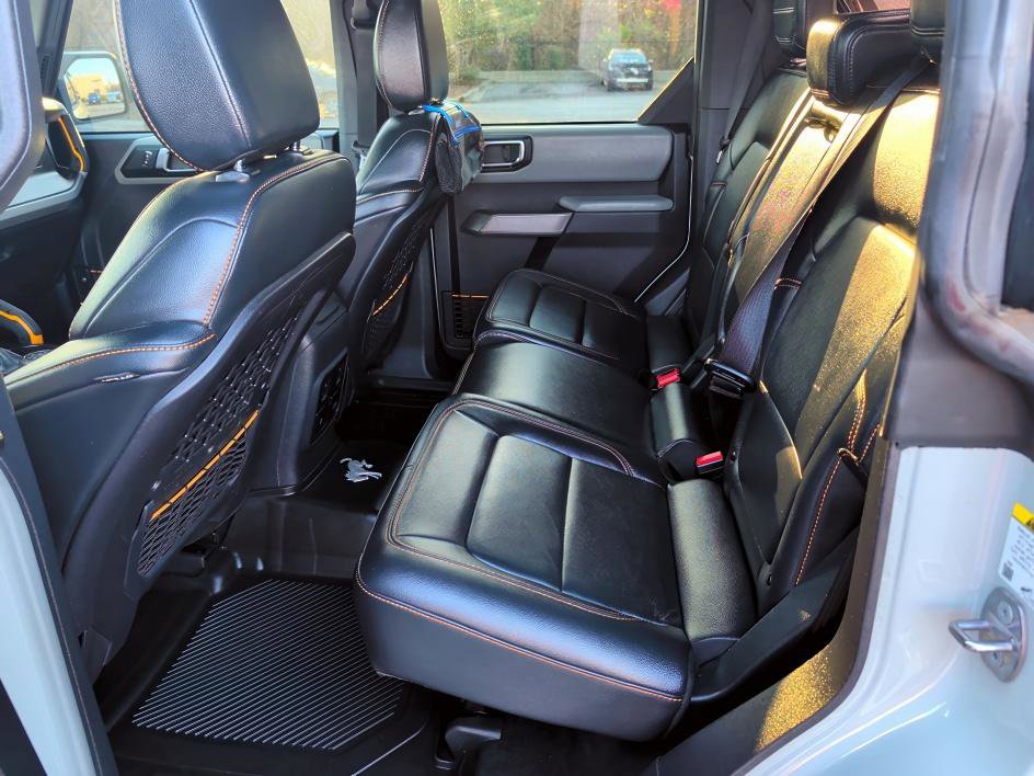 Used 2022 Ford Bronco Badlands image 9