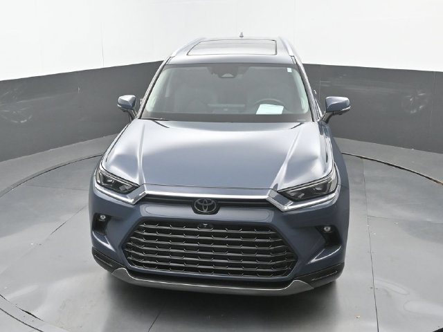 Used 2024 Toyota Grand Highlander AWD image 28