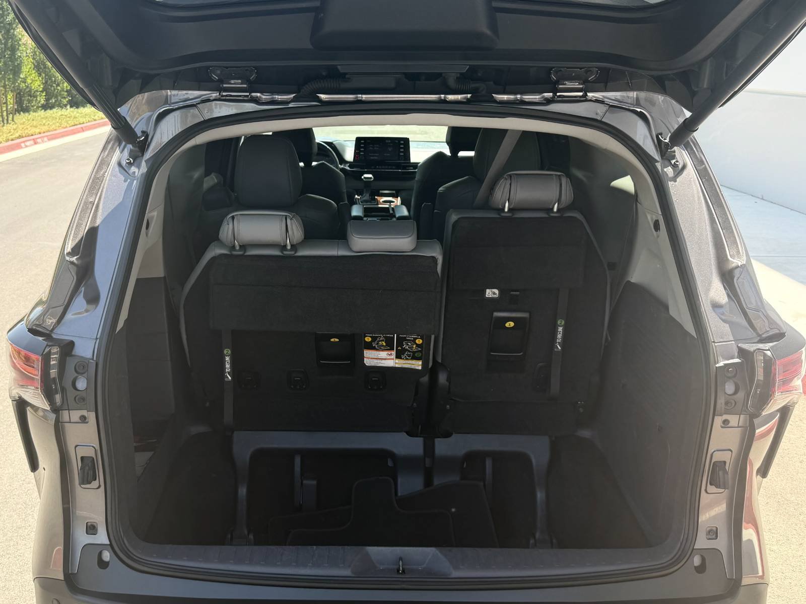 Used 2022 Toyota Sienna XLE FWD image 10