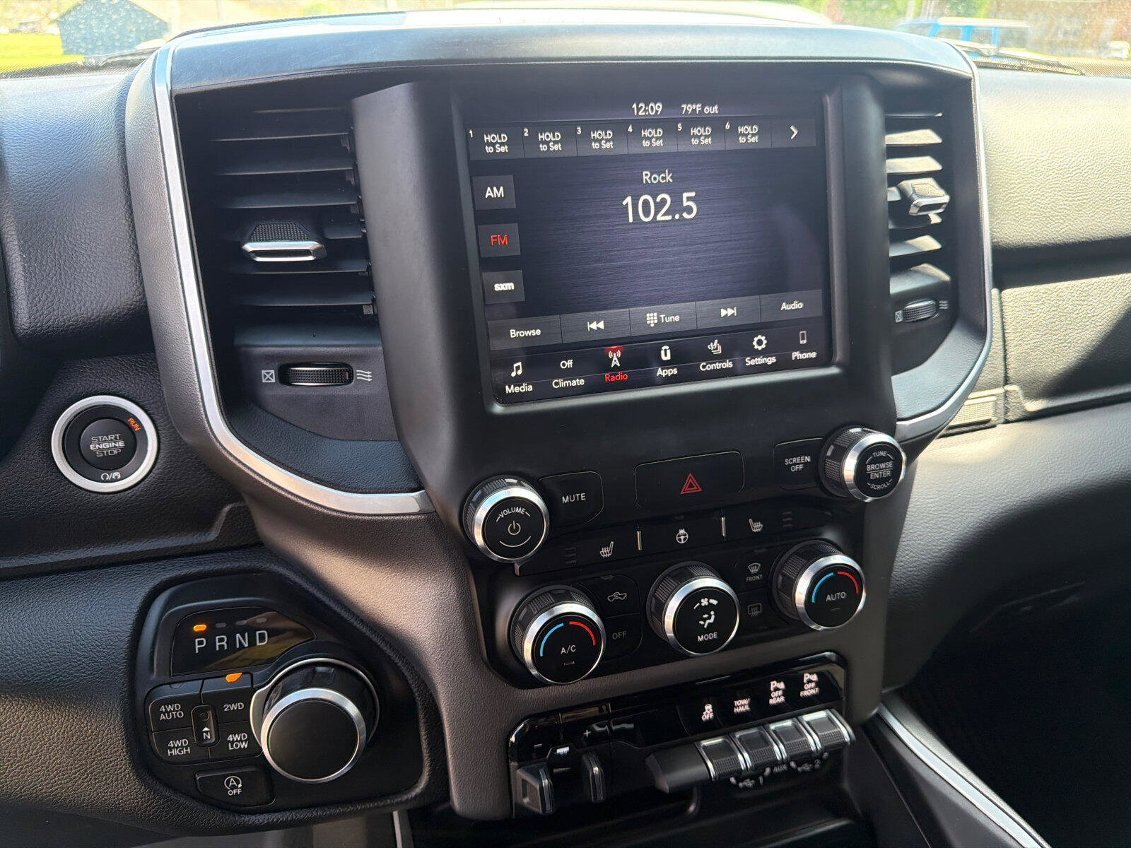 Used 2020 RAM 1500 Big Horn AWD/4WD image 13