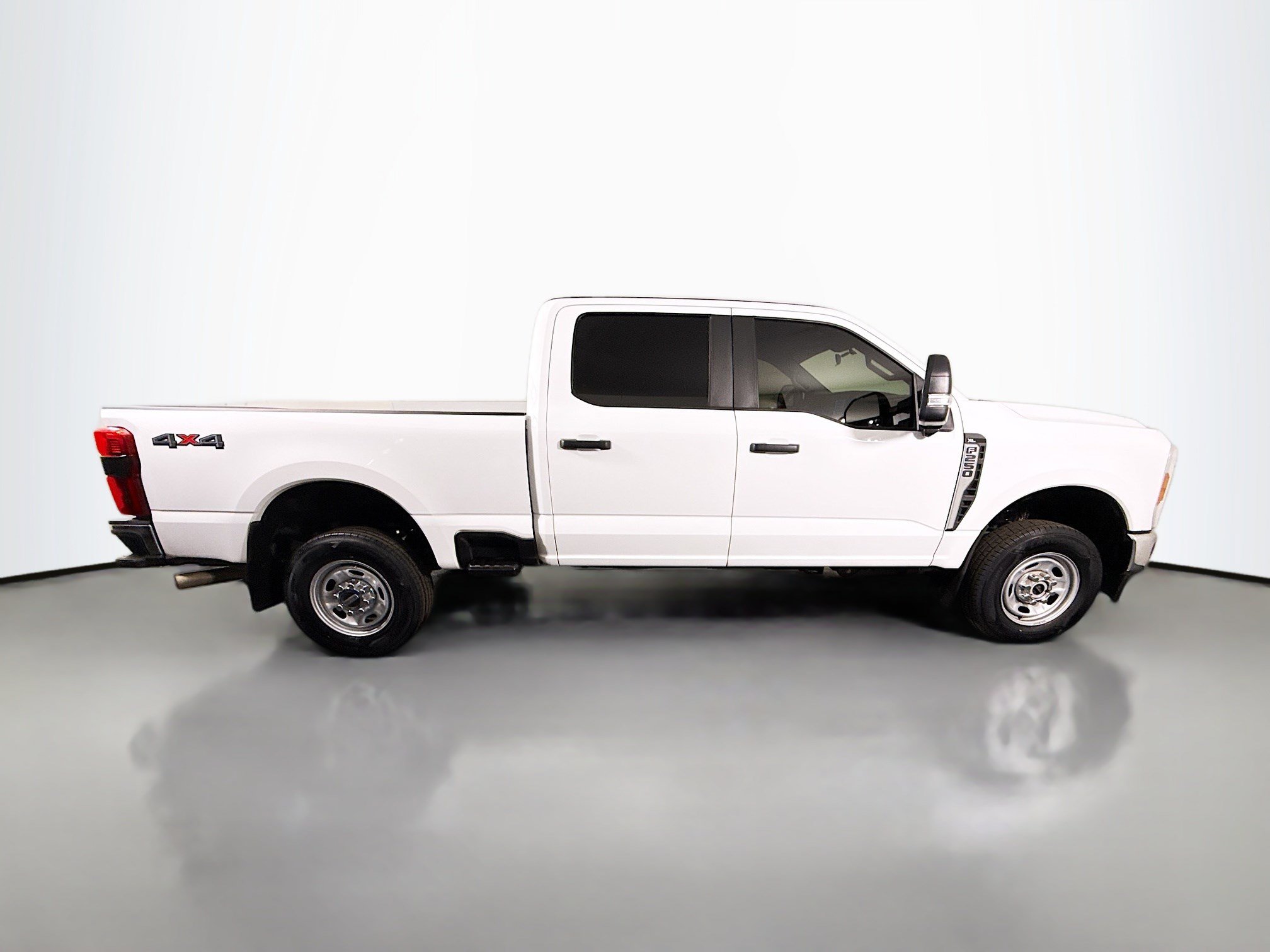 Used 2024 Ford F250 XL w/ 360-Degree Camera Package AWD/4WD image 11