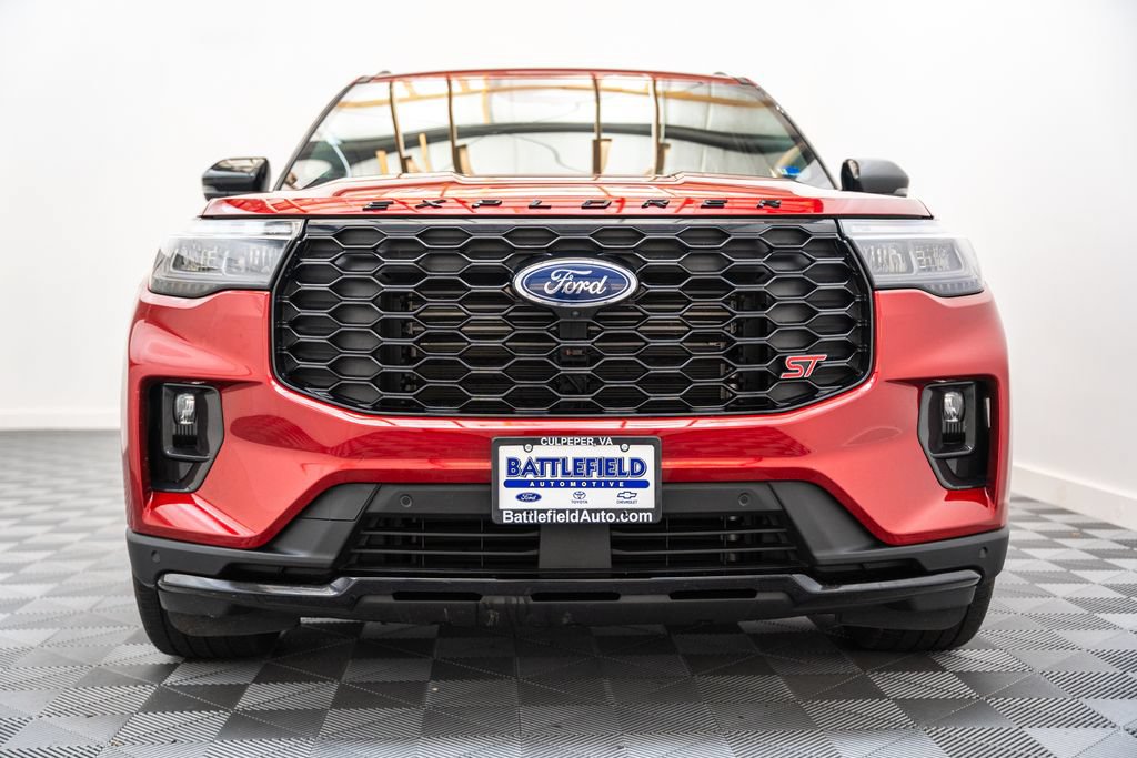 Used 2025 Ford Explorer ST w/ Sun And Sound Package AWD/4WD image 2