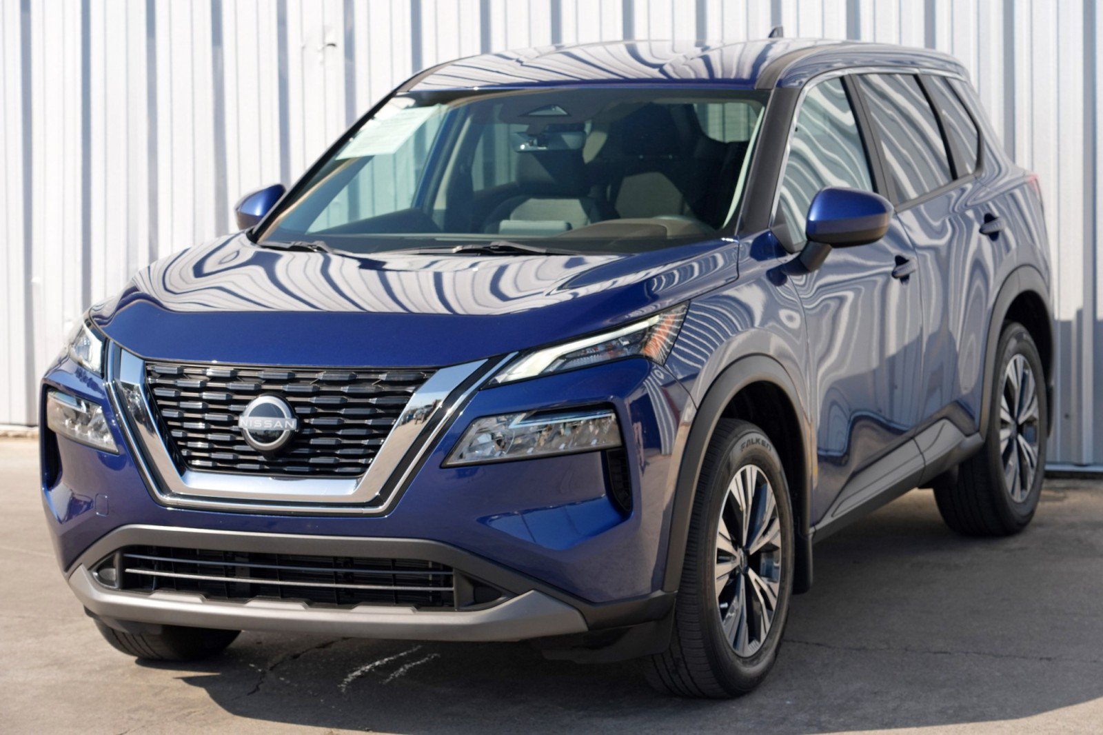 Used 2023 Nissan Rogue SV FWD image 43