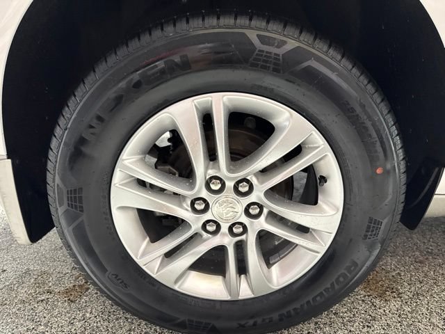 Used 2020 Buick Enclave Essence w/ Sound and Sites Package AWD/4WD image 23
