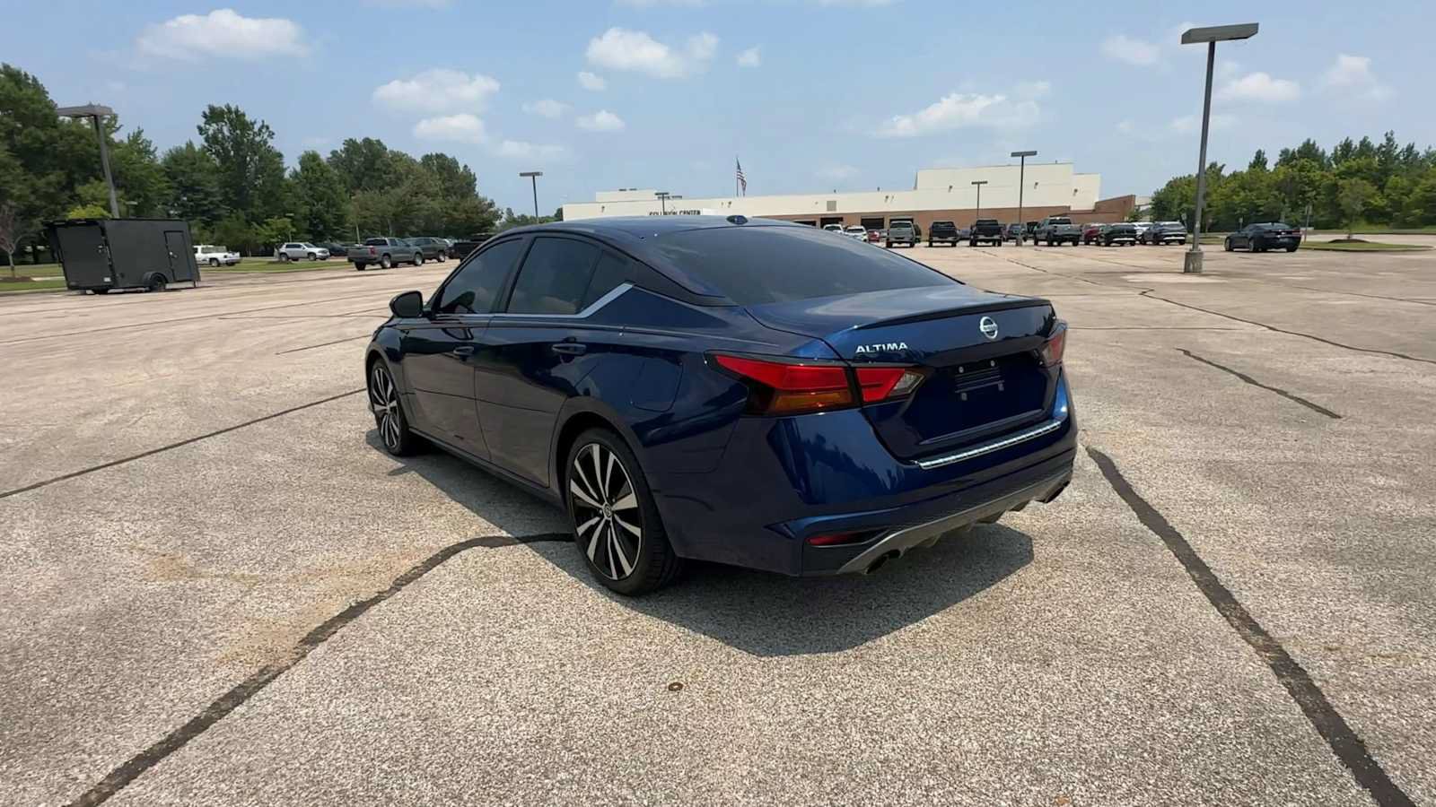 Used 2022 Nissan Altima 2.5 SR FWD image 6