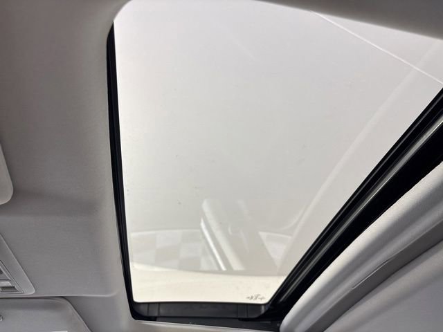Used 2019 Honda Insight Touring image 14