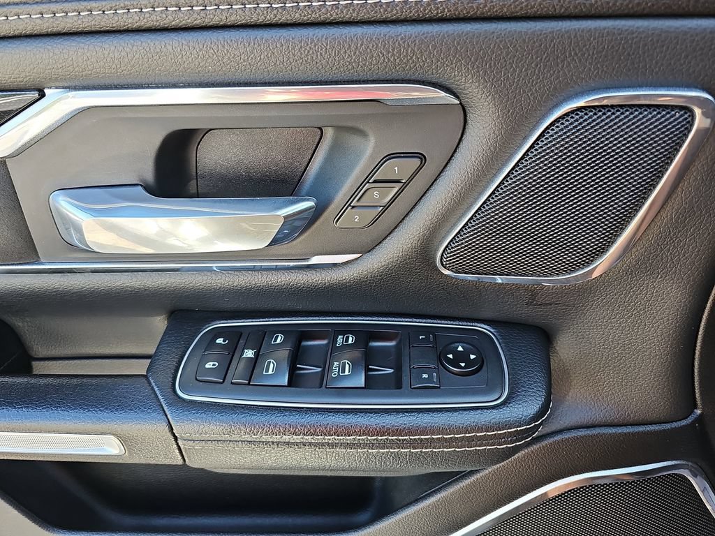 Used 2019 RAM 1500 Laramie AWD/4WD image 26