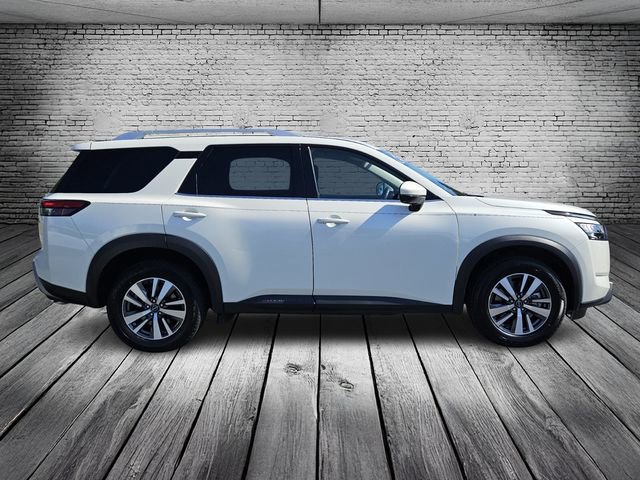 Used 2023 Nissan Pathfinder SL w/ Lighting Package (N92) image 6