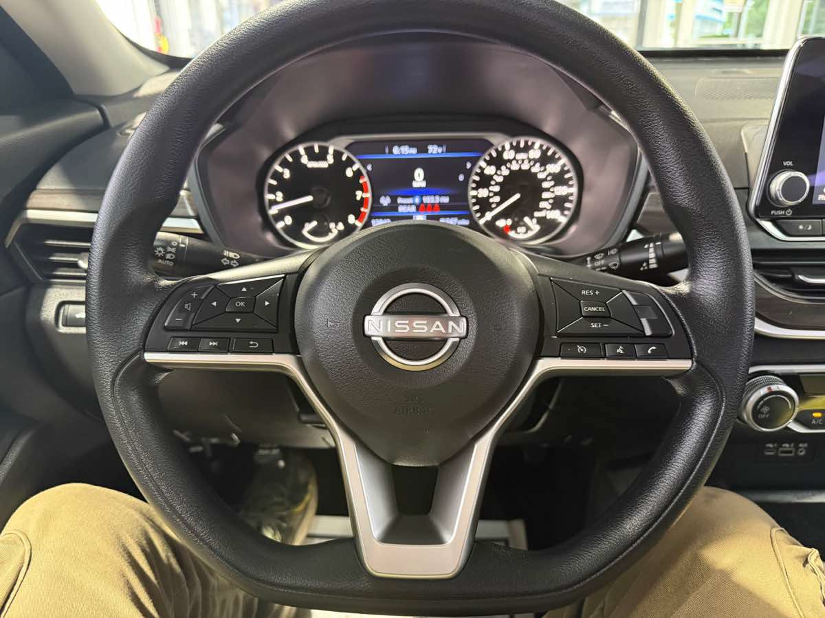 Used 2026 Nissan Altima 2.5 SV FWD image 13