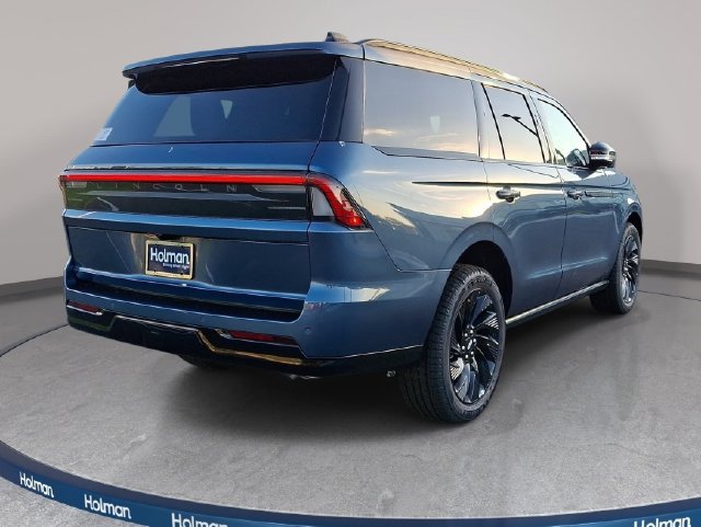 New 2027 Lincoln Navigator Reserve AWD/4WD image 5