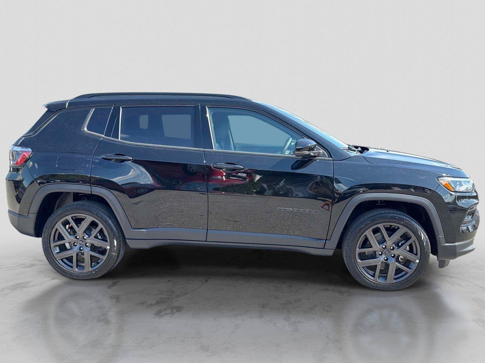 New 2026 Jeep Compass Limited AWD/4WD image 4