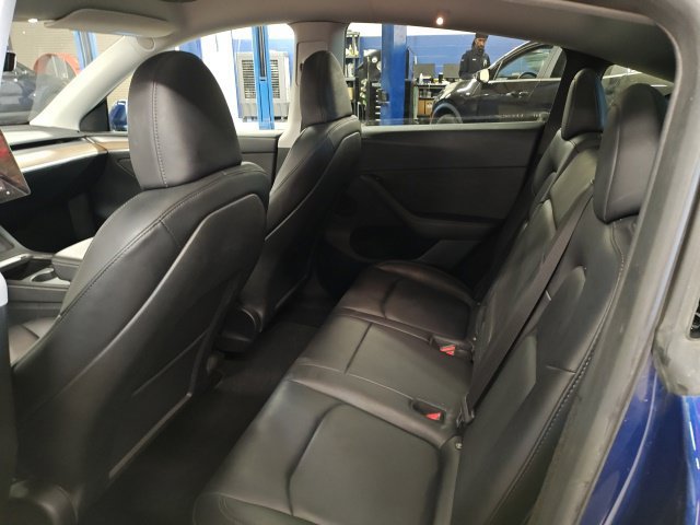 Used 2023 Tesla Model Y Performance AWD/4WD image 18
