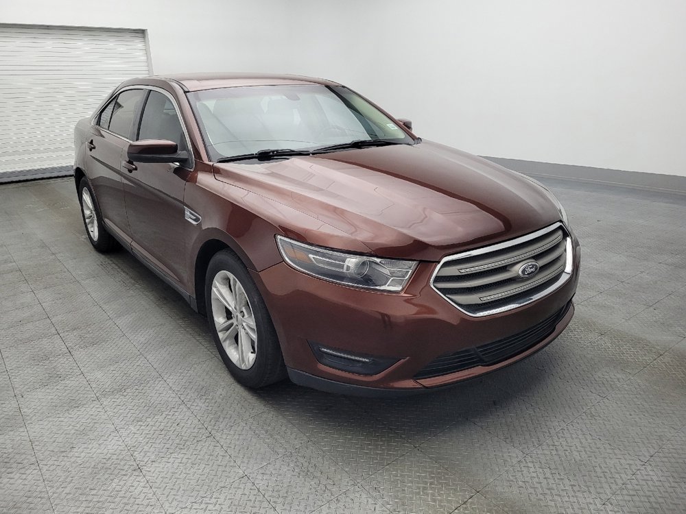 Used 2015 Ford Taurus SEL image 13