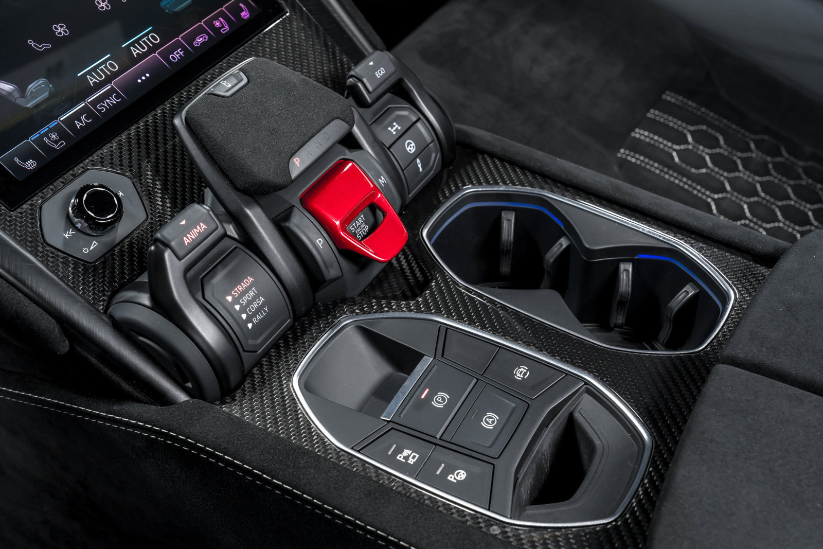 Used 2023 Lamborghini Urus Performante AWD/4WD image 30