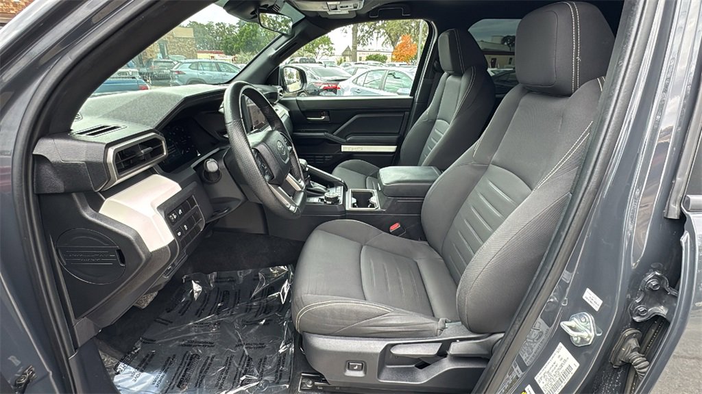 Used 2024 Toyota Tacoma TRD Off-Road image 18