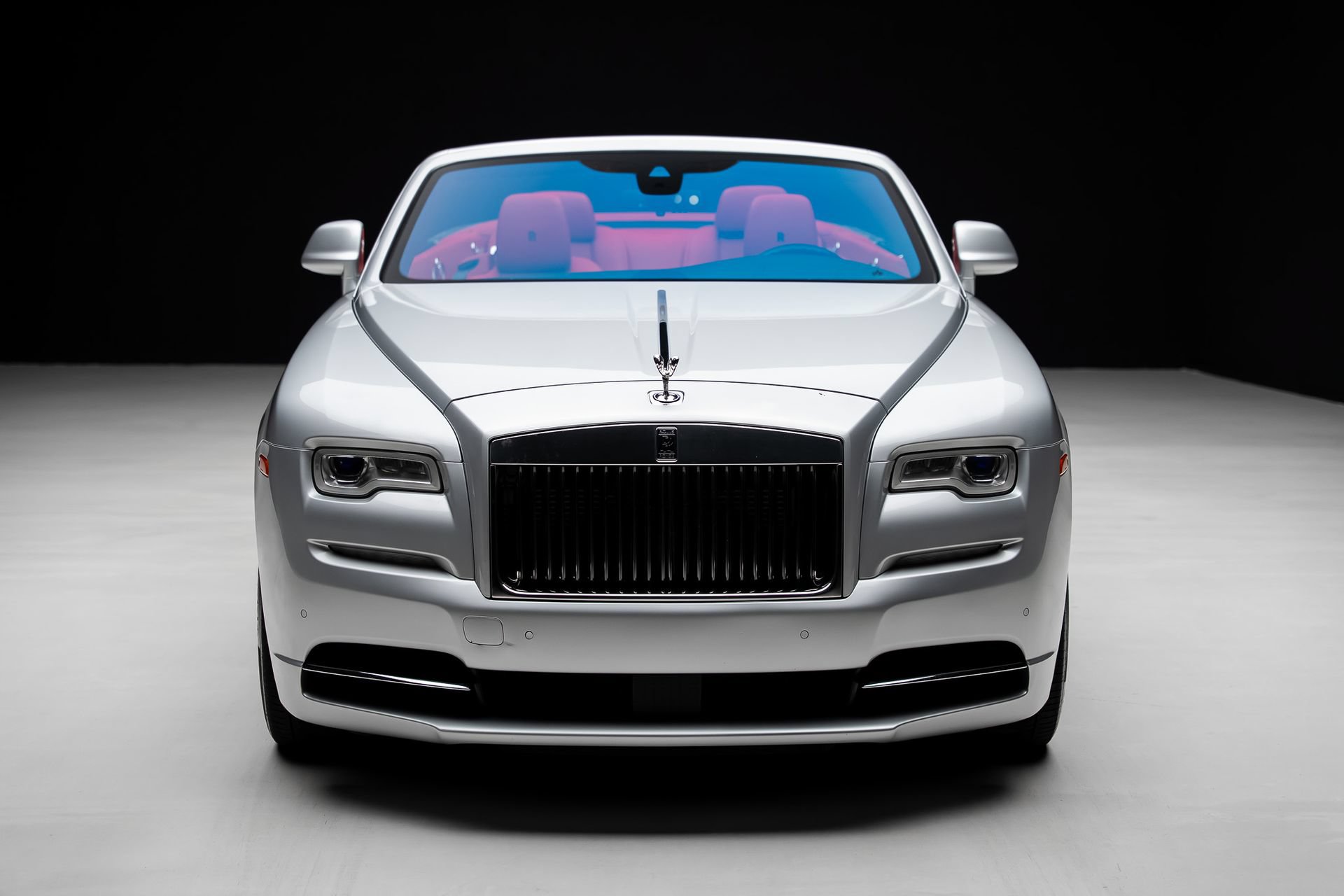 Used 2017 Rolls-Royce Dawn RWD image 9