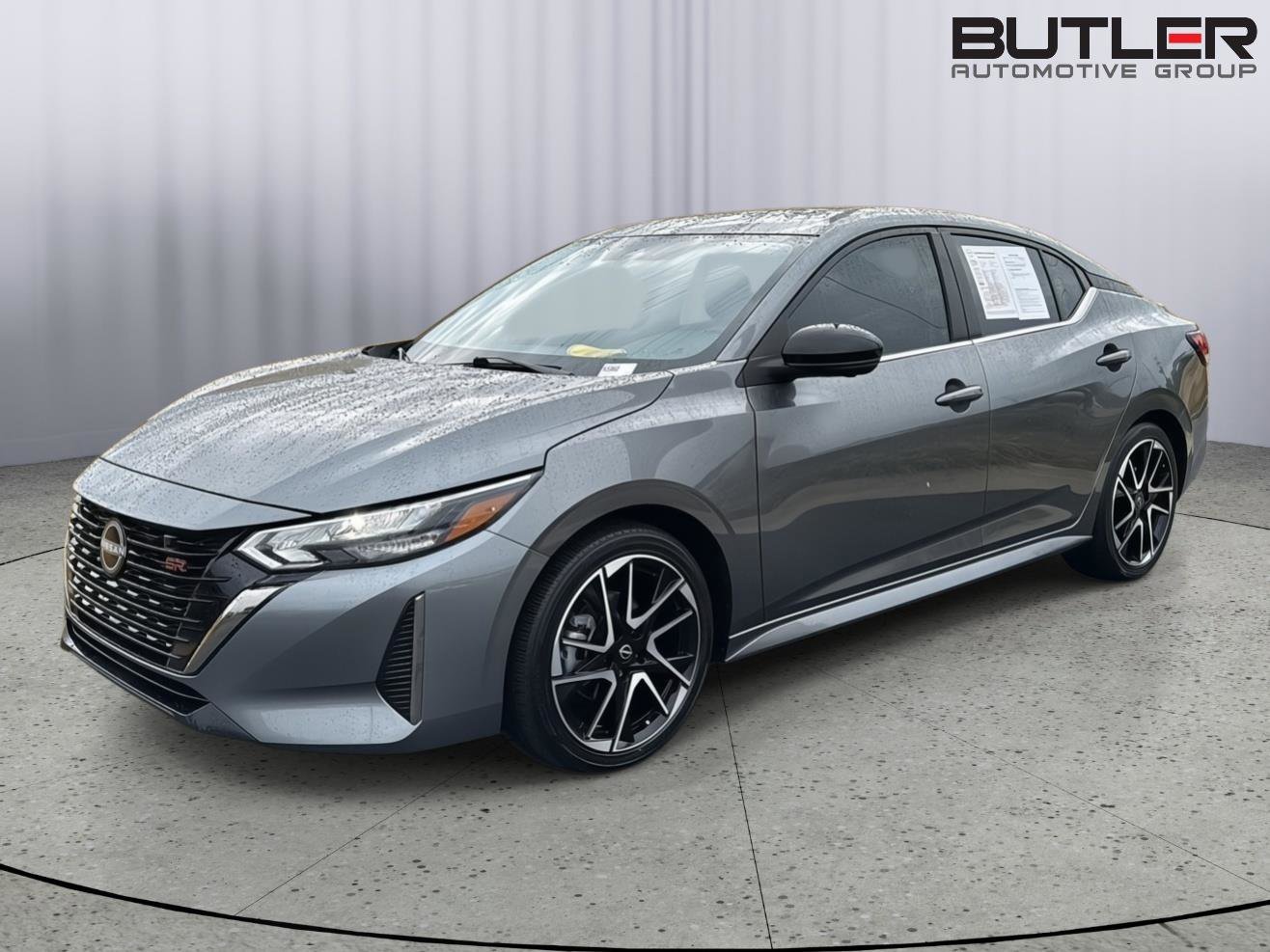 Used 2024 Nissan Sentra SR w/ SR Premium Package image 2