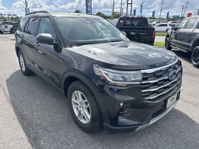 New 2026 Ford Explorer Active w/ Active Comfort Package RWD image 3