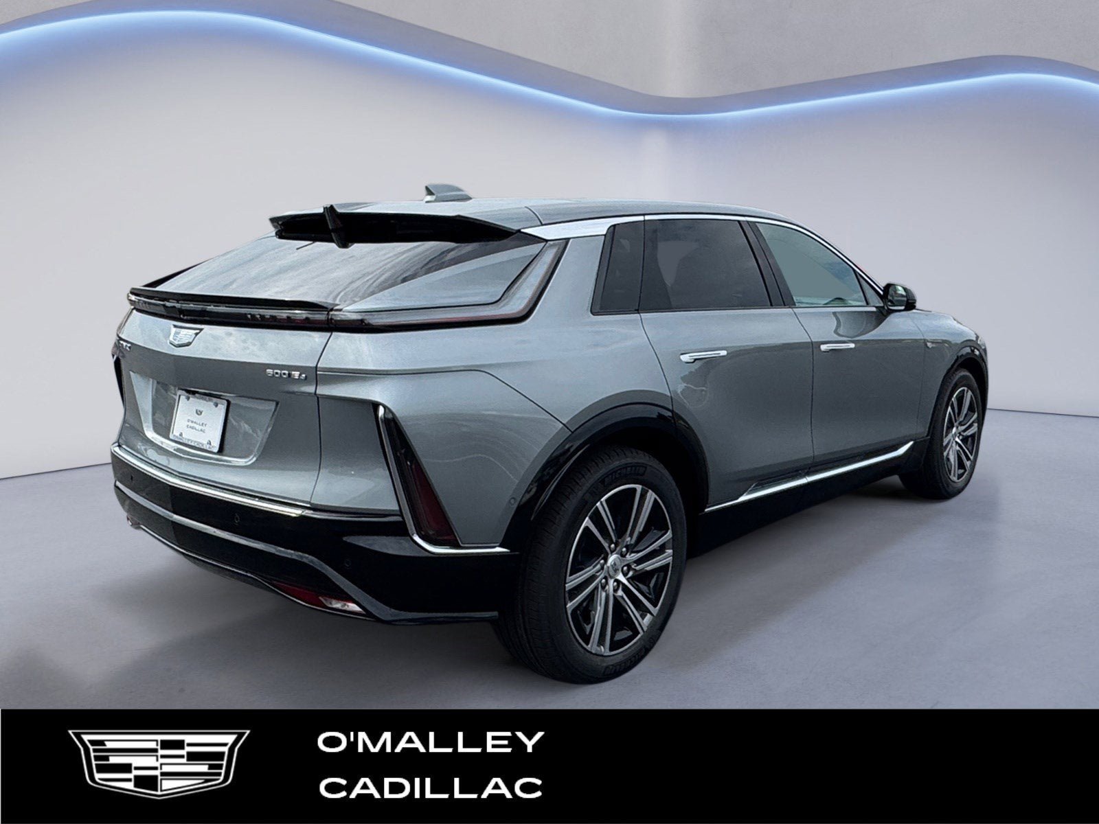 New 2026 Cadillac Lyriq Premium Luxury w/ LPO, Floor Liner Package AWD/4WD image 5