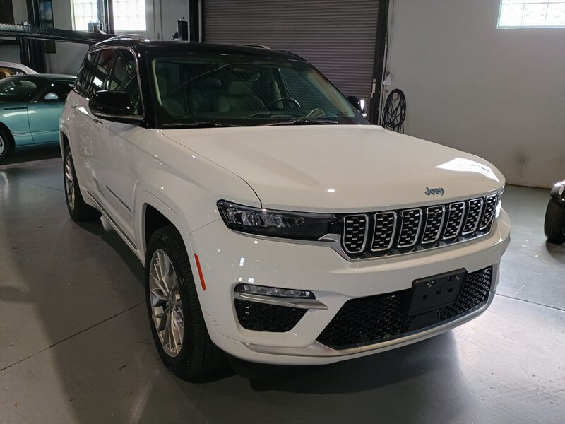 Used 2022 Jeep Grand Cherokee Summit 4xe AWD/4WD image 7