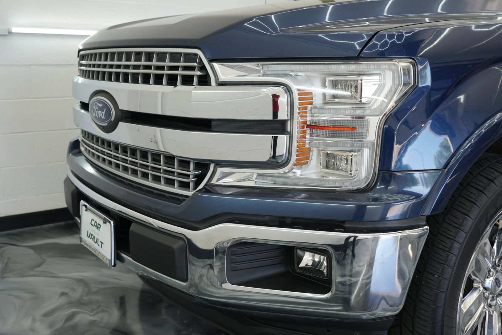 Used 2019 Ford F150 Lariat w/ Equipment Group 502A Luxury RWD image 3