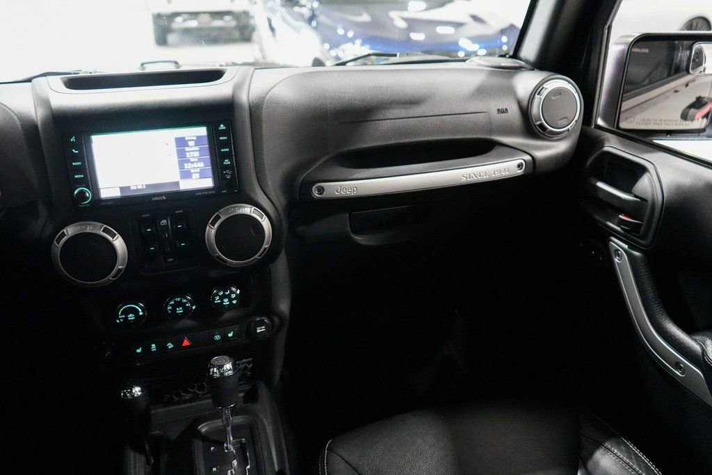 Used 2017 Jeep Wrangler Unlimited Rubicon image 21