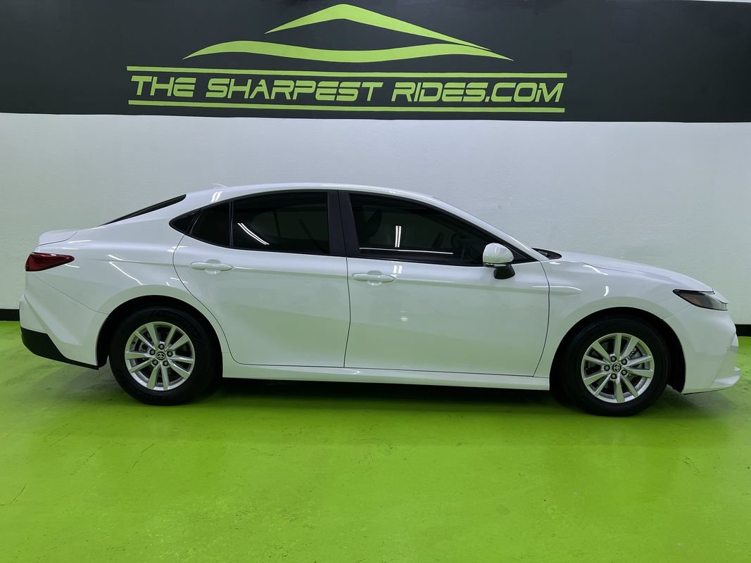 Used 2025 Toyota Camry LE FWD image 11