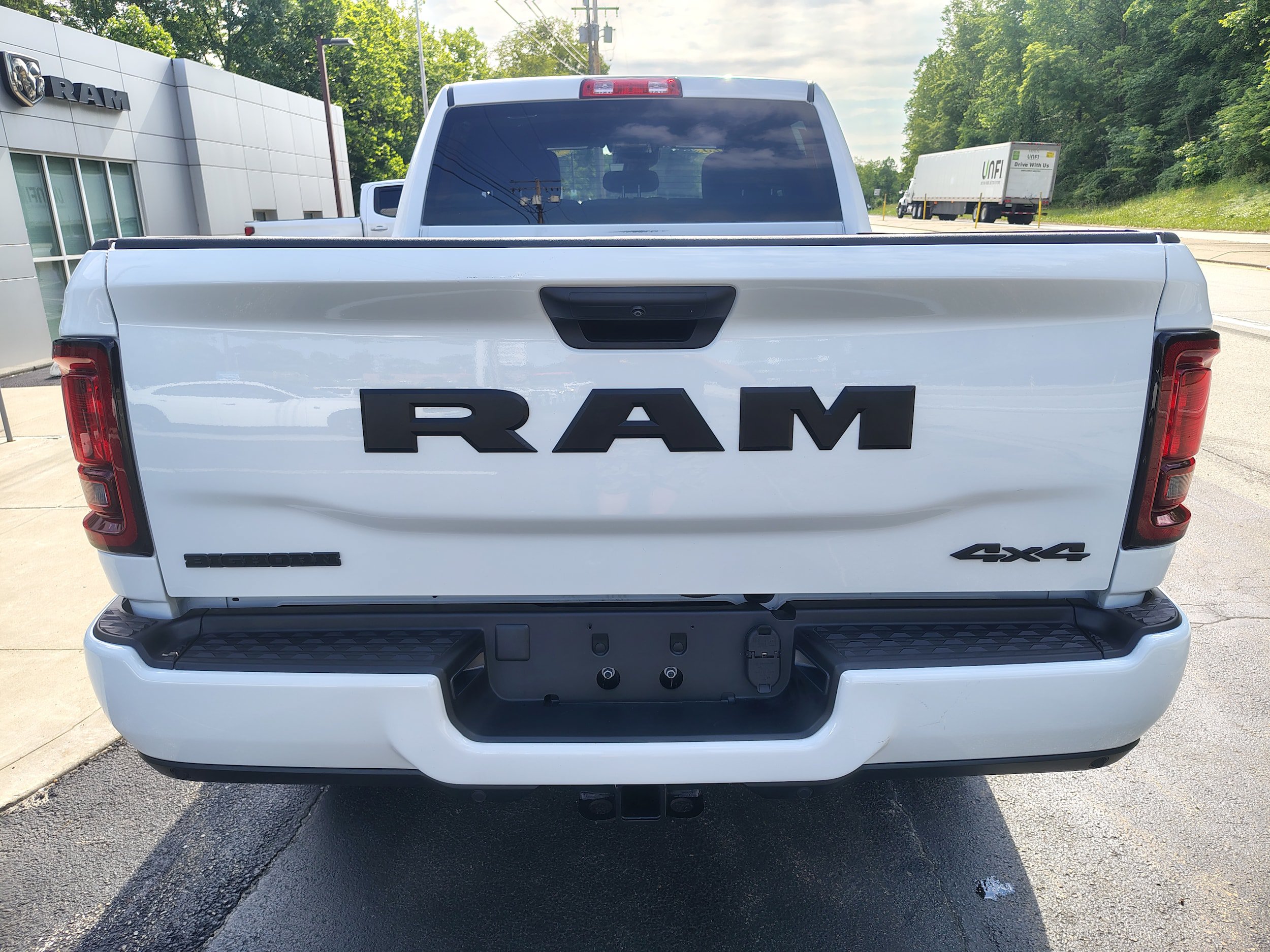 Certified 2025 RAM 2500 Big Horn AWD/4WD image 9