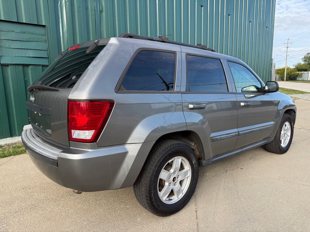 Used 2007 Jeep Grand Cherokee Laredo AWD/4WD image 3
