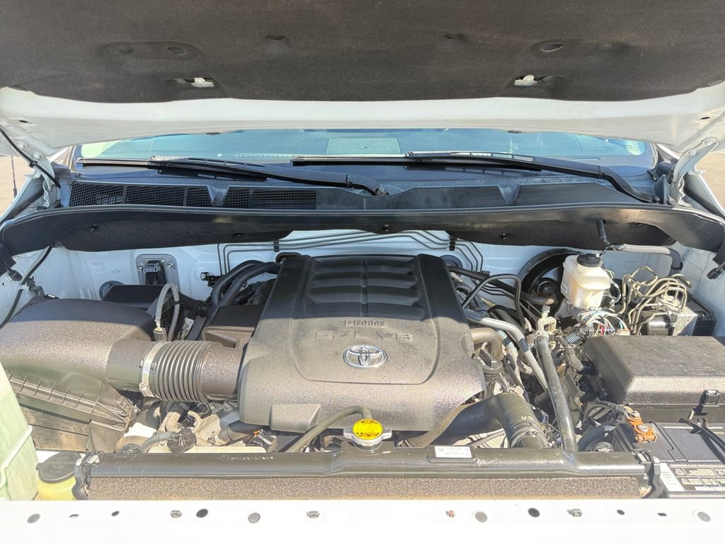 Used 2017 Toyota Tundra SR5 w/ SR5 Upgrade Package AWD/4WD image 20