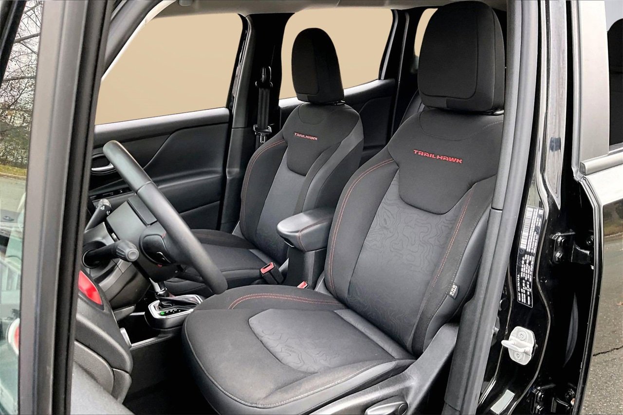 Certified 2023 Jeep Renegade Trailhawk image 20
