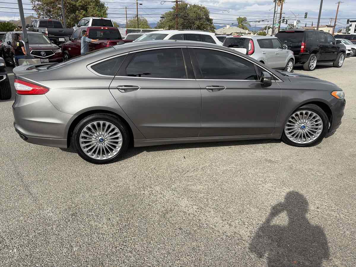 Used 2013 Ford Fusion Titanium FWD image 4